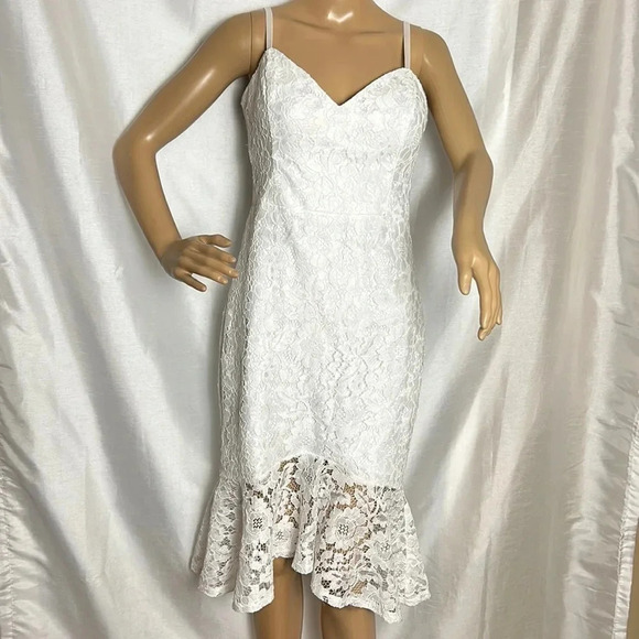 GUESS halter white dress, resort wedding , lace,ruffle,romantic, gala,feminine - Picture 2 of 15